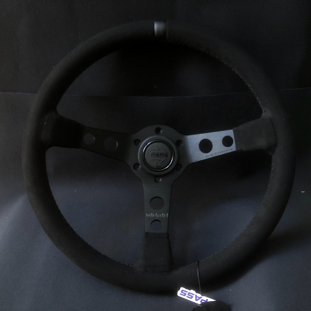 Volante Momo Black Edition Suede