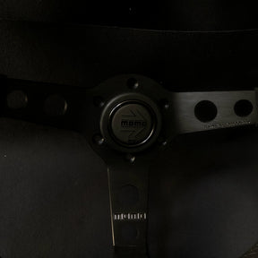 Volante Momo Black Edition Suede