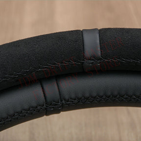 Volante Momo Black Edition Suede